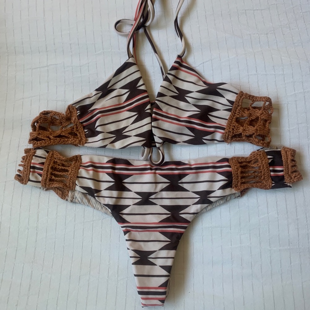 ACACIA SET - S TOP/M BOTTOM